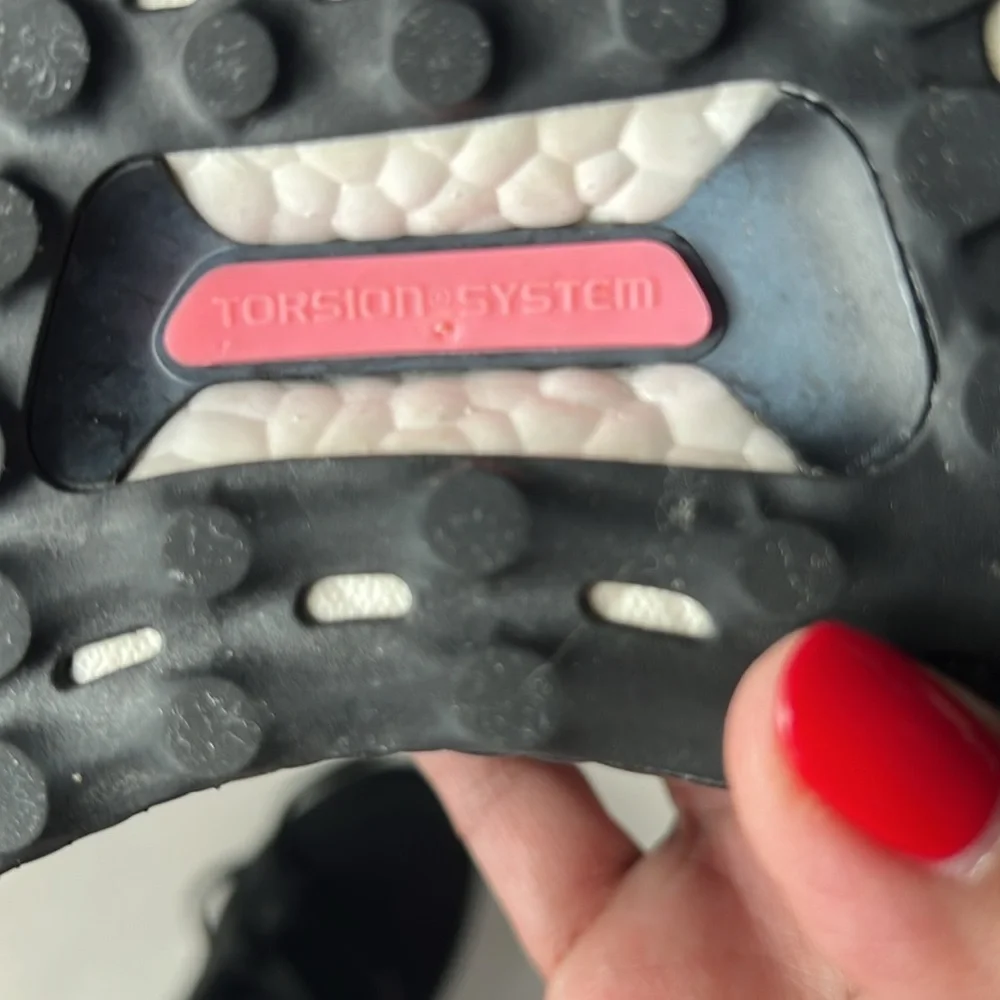 Black adidas size 7 1/2, ultra boost - Picture 6 of 12